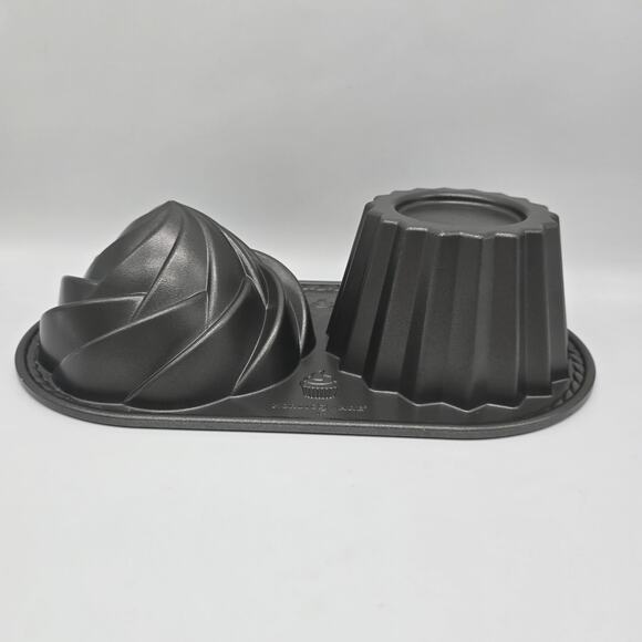 Nordic Ware Giant Non-Stick Cute Cupcake Cake Pan 6 Cups USA Cake Mold Birthday - Picture 1 of 5